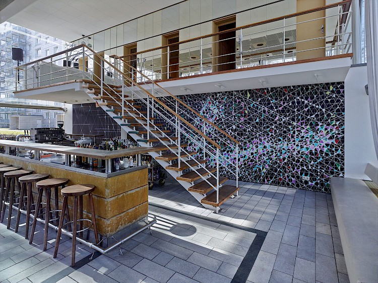 Thypon / Transit / Aphrodite.