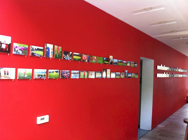 100 Spiele / 100 Fotos.