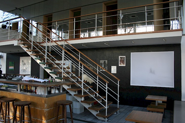 True Collectors: The non-collection of who? Of what!.