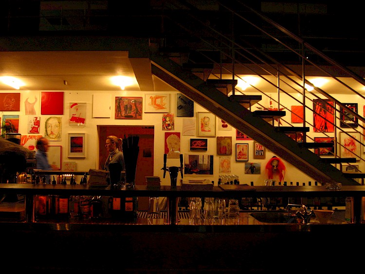 Tanz den Kommunismus.