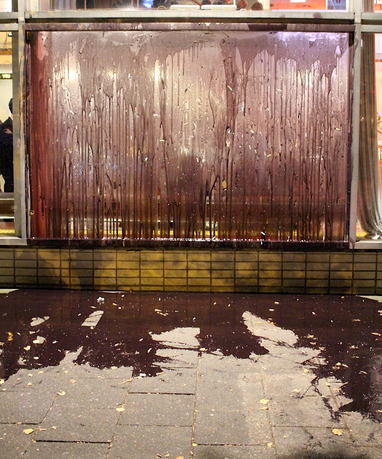 "Kombinat Exquisit".